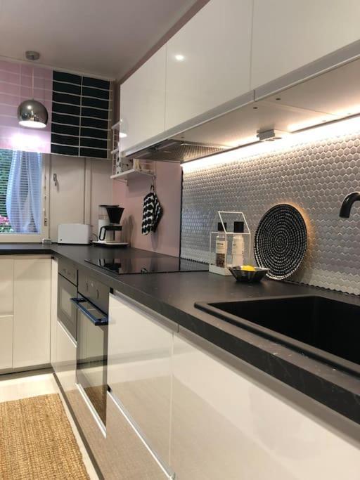 Snowcrystal Home With Jacuzzi And Sauna Rovaniemi Bagian luar foto